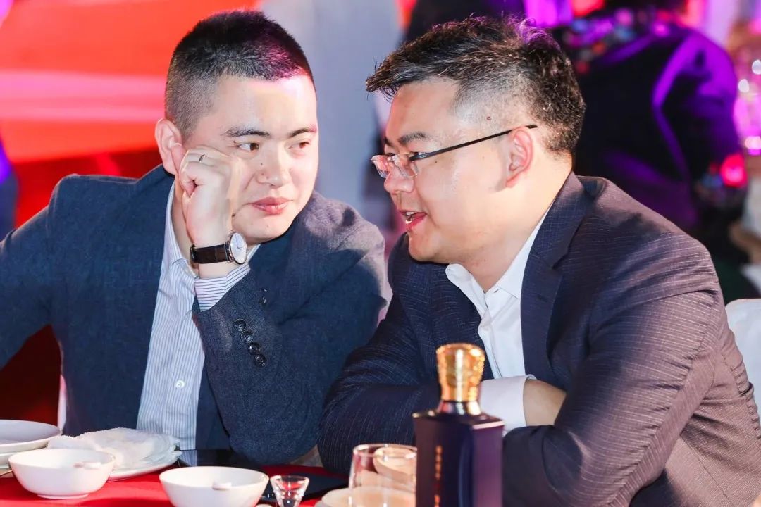 金沙古酒经销商赋能大会现场盲品
