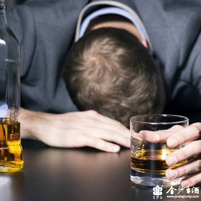 饮酒常识|喝白酒多少度的为好呢?